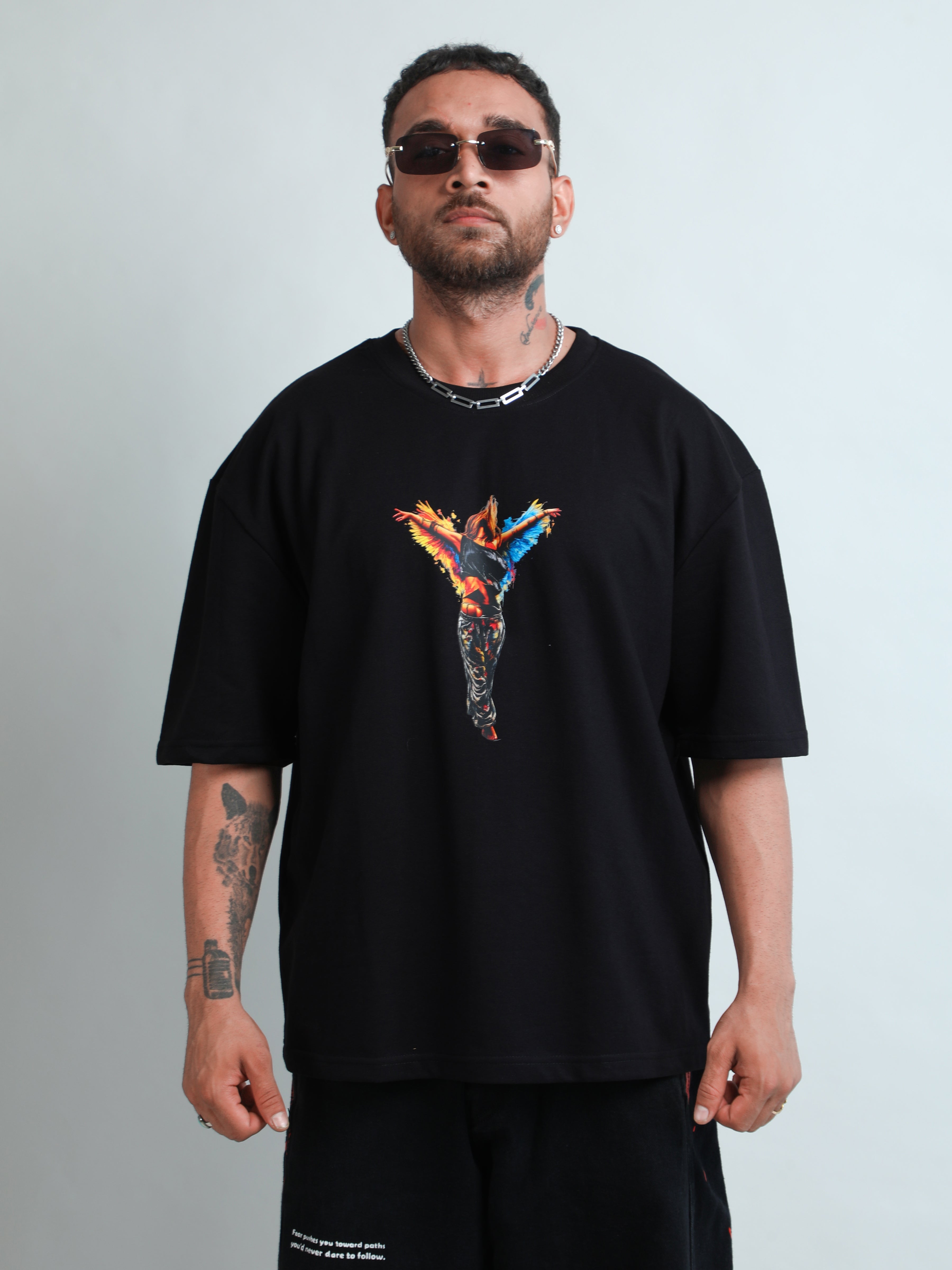 Premium Oversized Graphic T-Shirt Inspired by Contemporary Streetwear