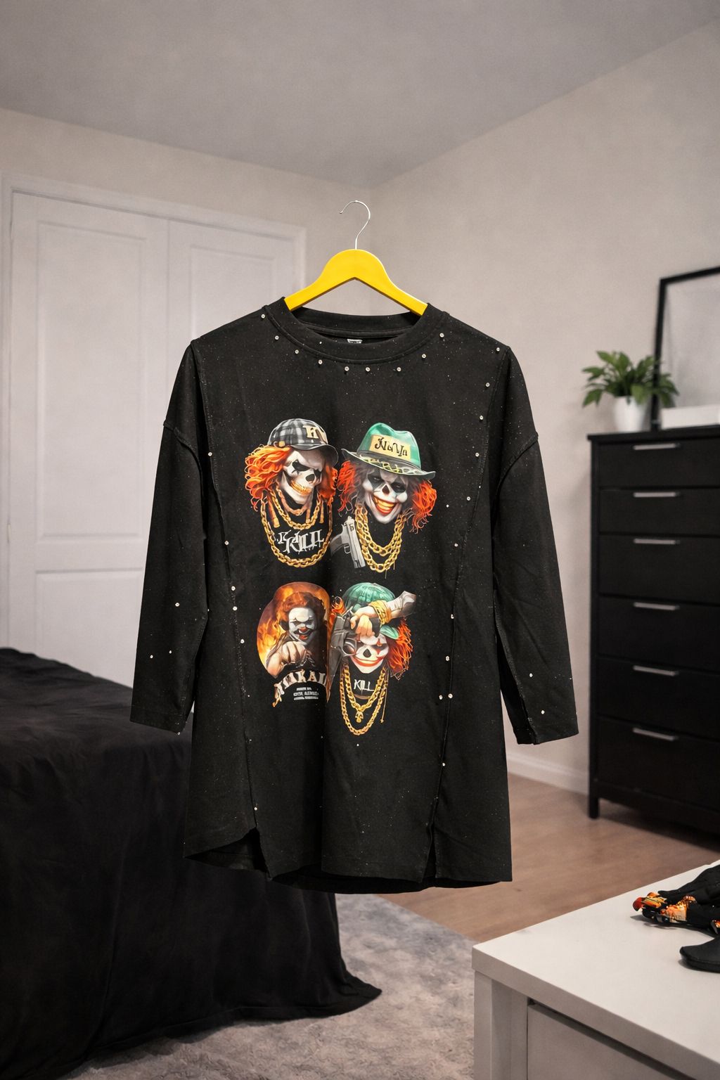 Trendy Printed Tee for Men – Modern Fashion Fit